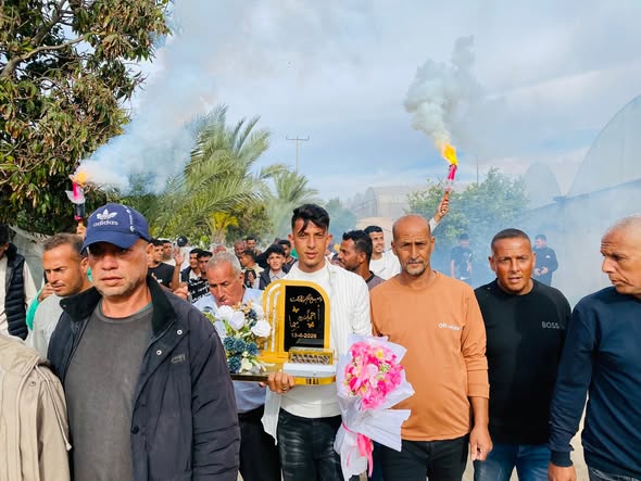 صورة خبر تهنئة بالزواج لـمن ابن العائلة / أحمد محمد الشواف
